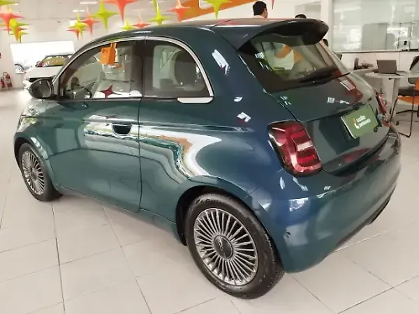 Fiat 500e - Imagem 8