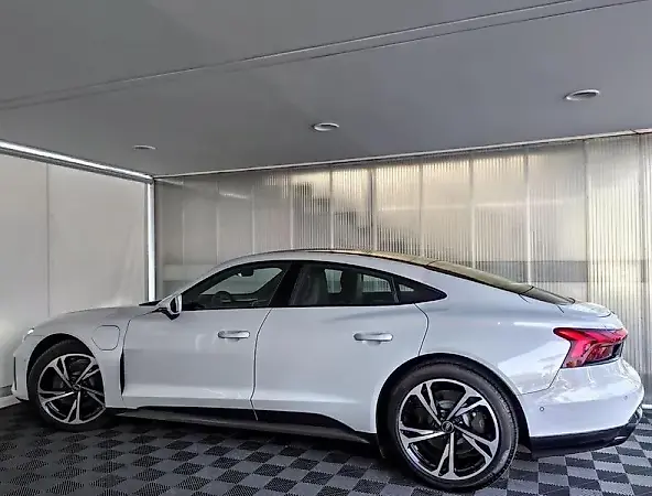 Audi E-tron  GT - Imagem 6