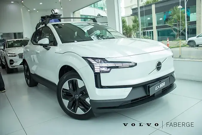 Volvo EX30 - Imagem 1