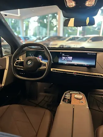 BMW Ix - Imagem 7