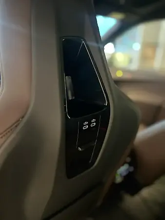 BMW Ix - Imagem 9