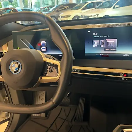 BMW Ix - Imagem 8