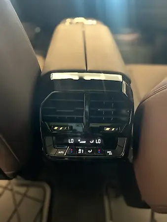 BMW Ix - Imagem 12