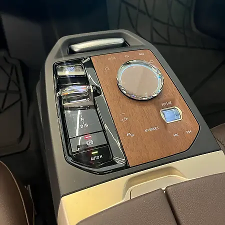 BMW Ix - Imagem 13