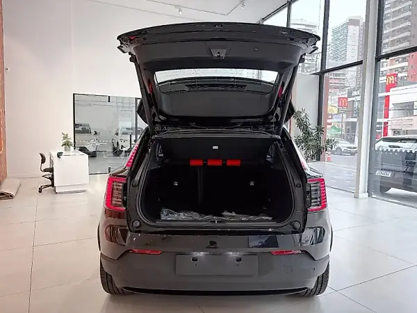 Volvo EX30 - Imagem 19