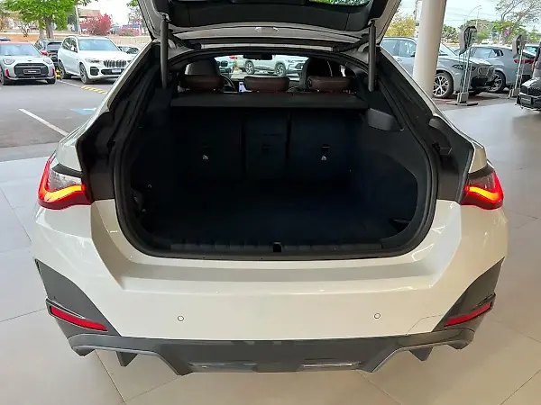 BMW I4 Edrive40 - Imagem 4