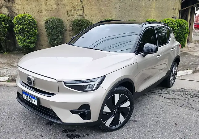 Volvo XC40 Recharge - Imagem 3