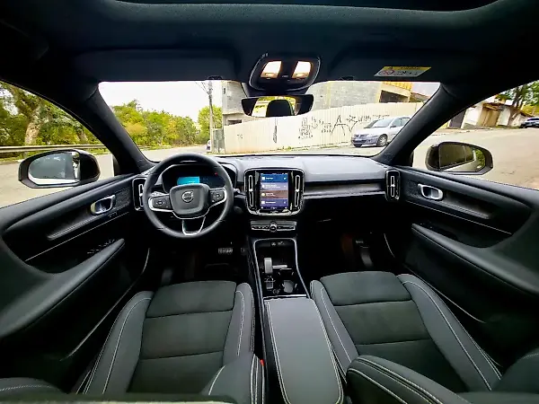 Volvo XC40 Recharge - Imagem 10