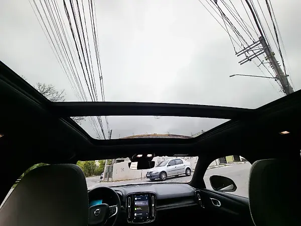 Volvo XC40 Recharge - Imagem 11