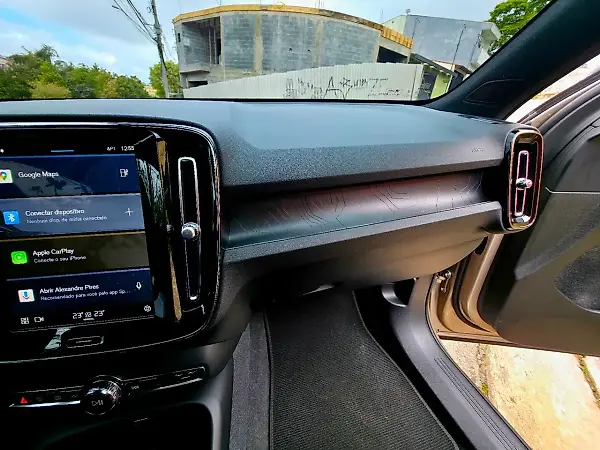 Volvo XC40 Recharge - Imagem 19