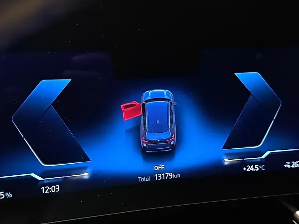 BMW Ix - Imagem 13
