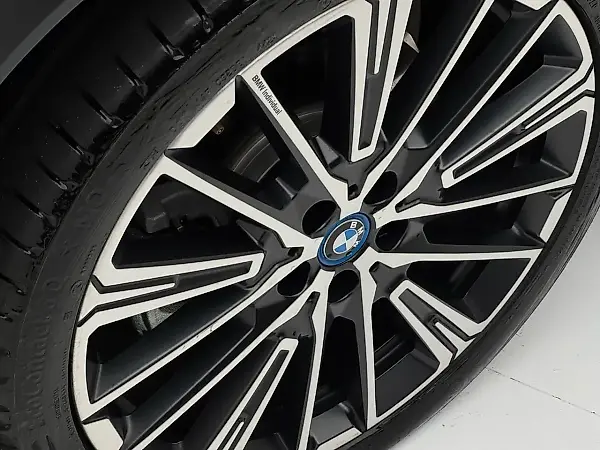 BMW Ix - Imagem 20