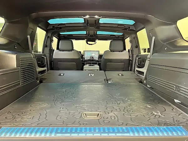 GMC Hummer EV SUV - Imagem 11
