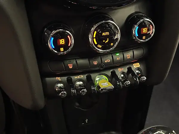 Mini Cooper SE - Imagem 11