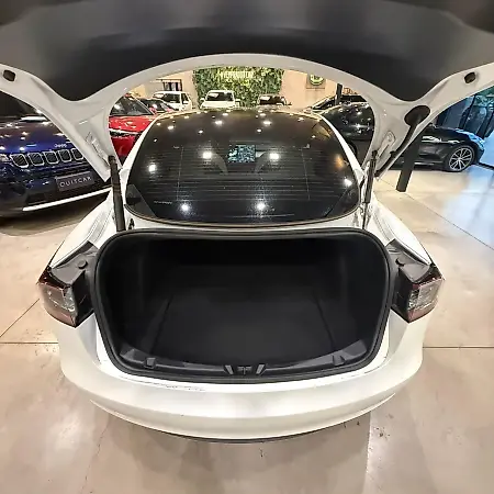 Tesla Model 3 - Imagem 5