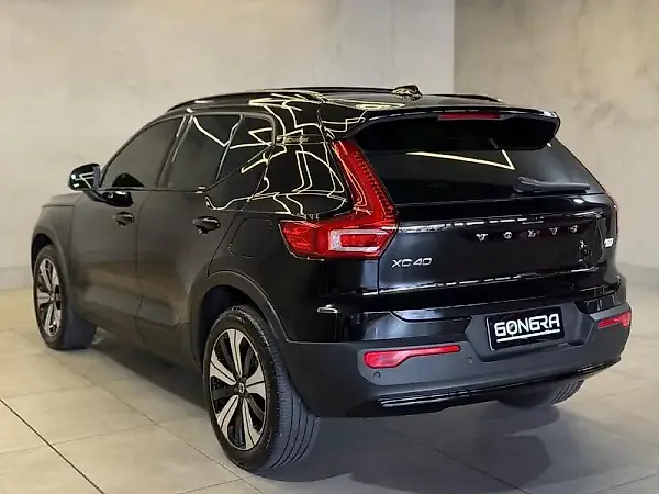 Volvo XC40 Recharge - Imagem 6