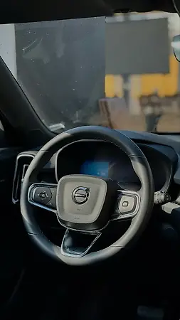 Volvo XC40 Recharge - Imagem 11