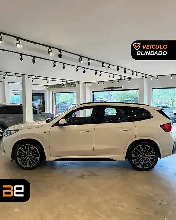 BMW IX1 - Imagem 5