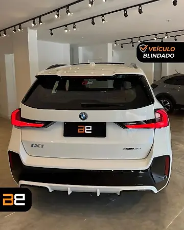 BMW IX1 - Imagem 7