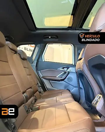 BMW IX1 - Imagem 12