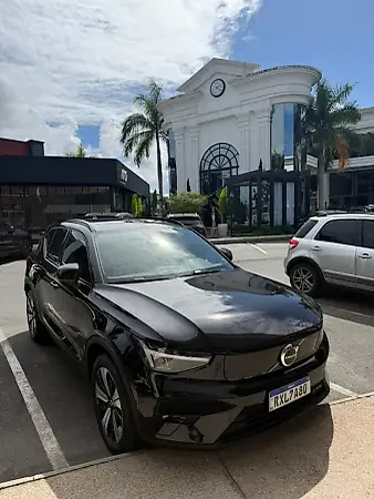 Volvo XC40 Recharge - Imagem 1