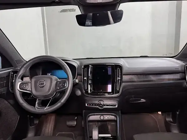 Volvo C40 Recharge - Imagem 10
