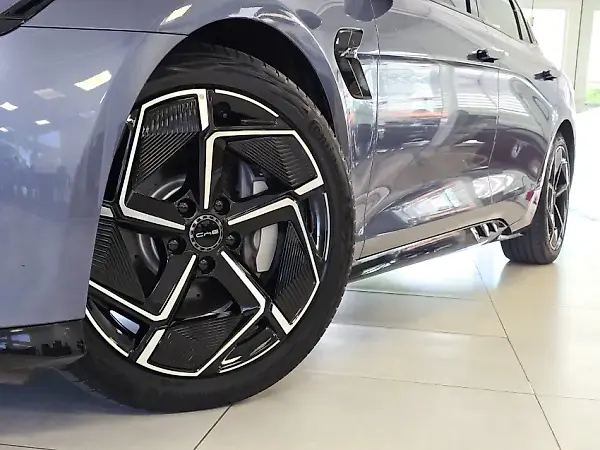 BYD Seal - Imagem 2