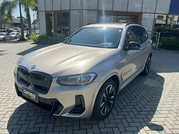 BMW IX3 - Imagem 1
