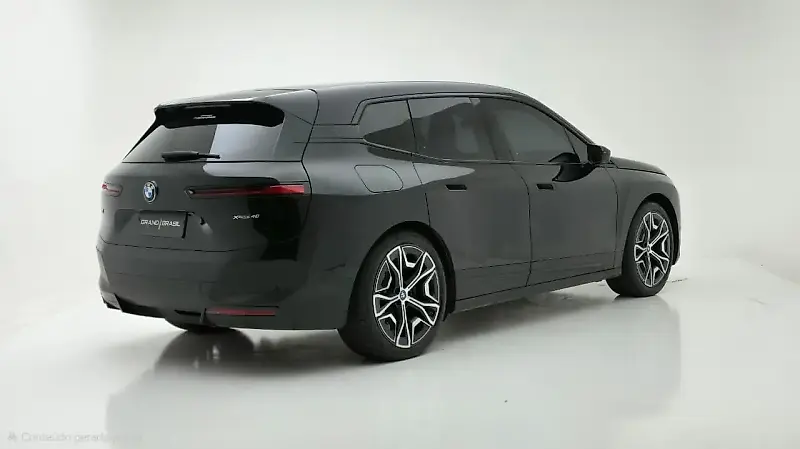BMW Ix - Imagem 3