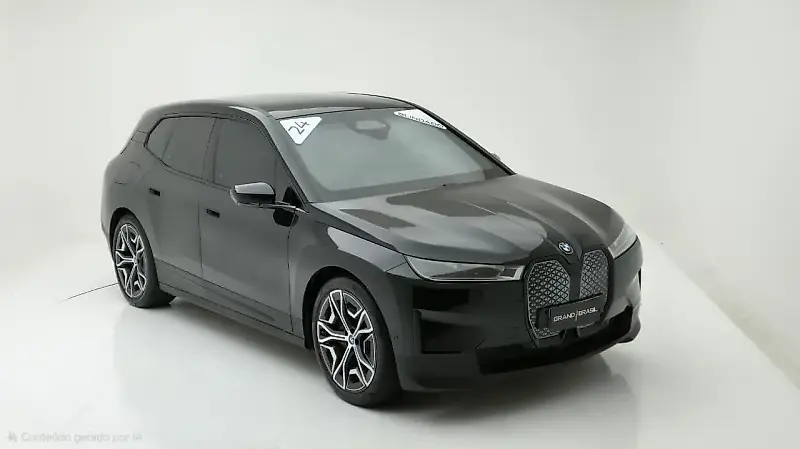 BMW Ix - Imagem 1