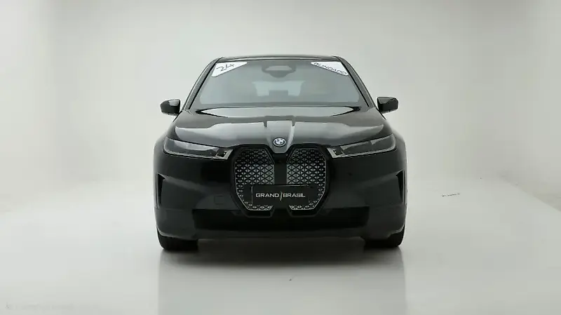 BMW Ix - Imagem 8