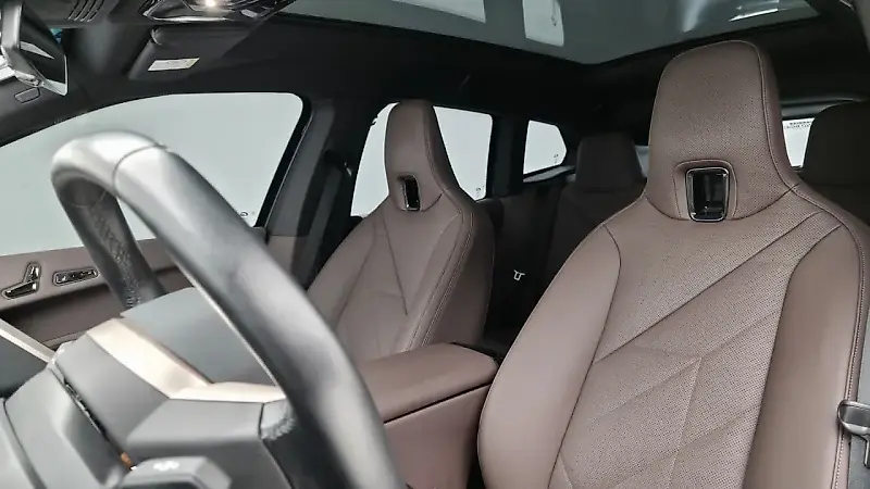 BMW Ix - Imagem 12