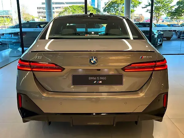 BMW I5 M60 - Imagem 4