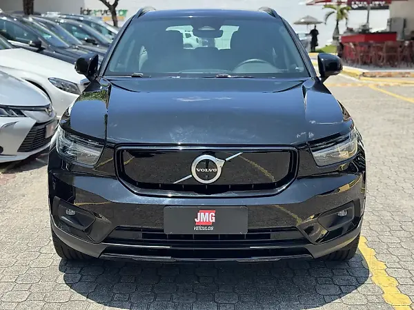 Volvo XC40 Recharge - Imagem 1