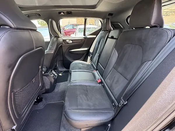 Volvo XC40 Recharge - Imagem 7