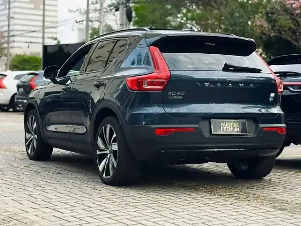 Volvo XC40 Recharge - Imagem 7