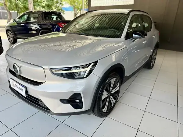 Volvo XC40 Recharge - Imagem 1