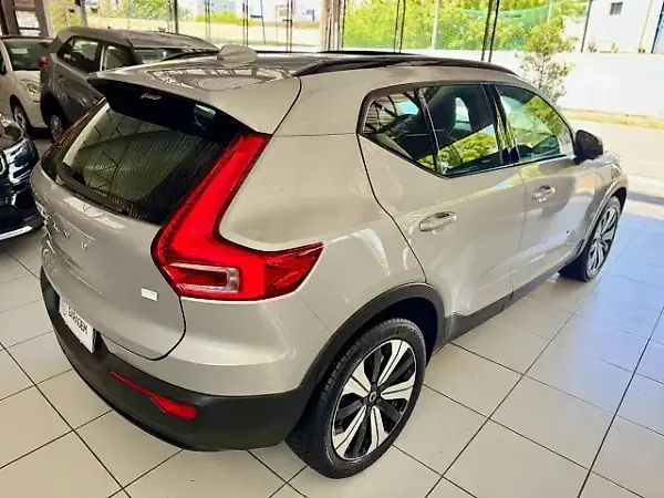 Volvo XC40 Recharge - Imagem 3
