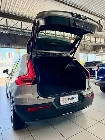 Volvo XC40 Recharge - Imagem 6