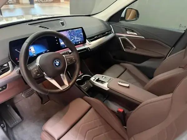 BMW IX1 - Imagem 6