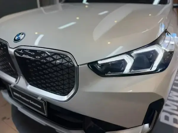 BMW IX1 - Imagem 2