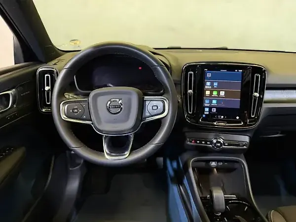 Volvo XC40 Recharge - Imagem 10