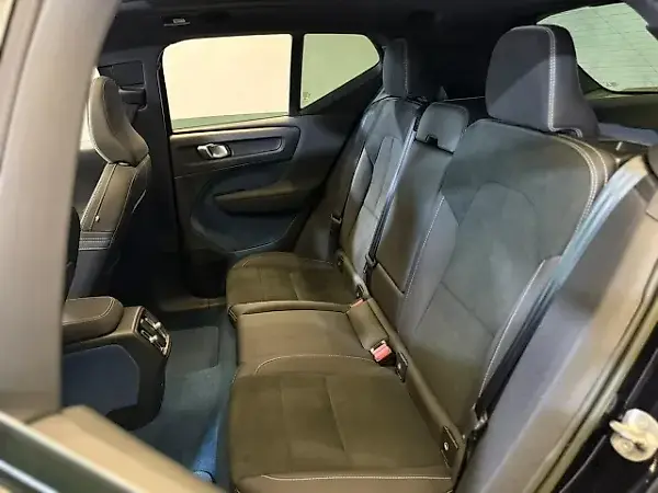 Volvo XC40 Recharge - Imagem 18