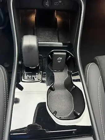 Volvo XC40 Recharge - Imagem 13
