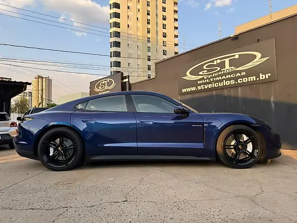 Porsche Taycan - Imagem 6