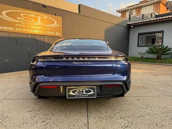 Porsche Taycan - Imagem 18