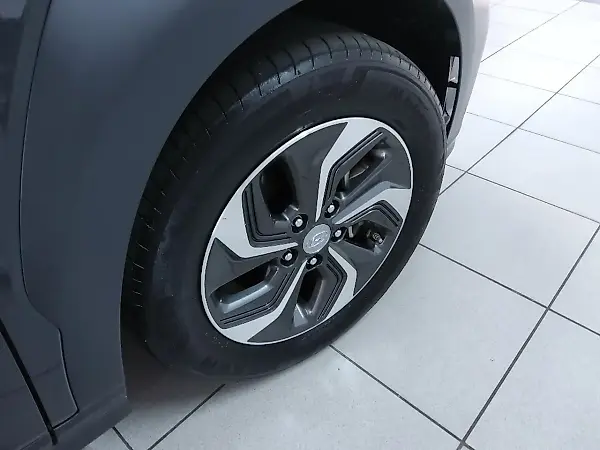 Hyundai Kona Electric - Imagem 13