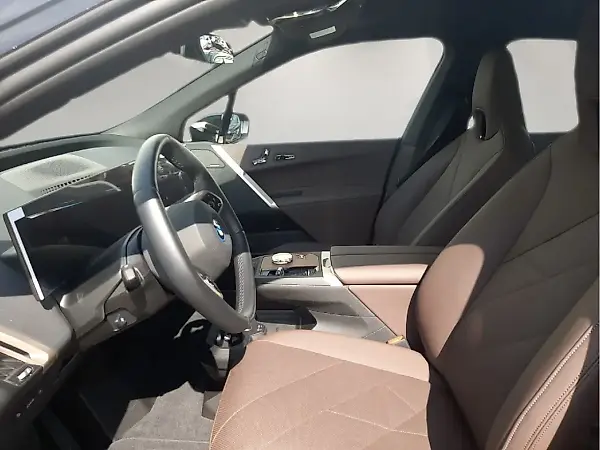 BMW Ix - Imagem 9