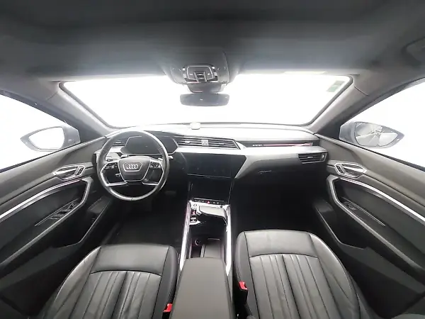 Audi E-tron Sportback - Imagem 11