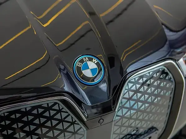 BMW Ix - Imagem 5